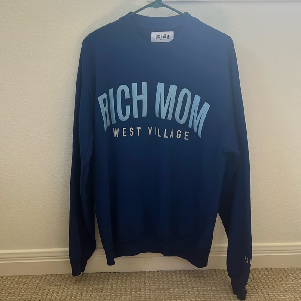Tinx Rich Mom west village sweatshirt. Never worn. Size medium